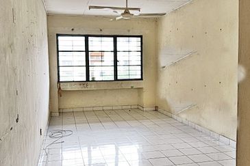 SD 2 APARTMENT BANDAR SRI DAMANSARA FOR SALE