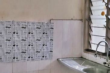 SD 2 APARTMENT BANDAR SRI DAMANSARA FOR SALE