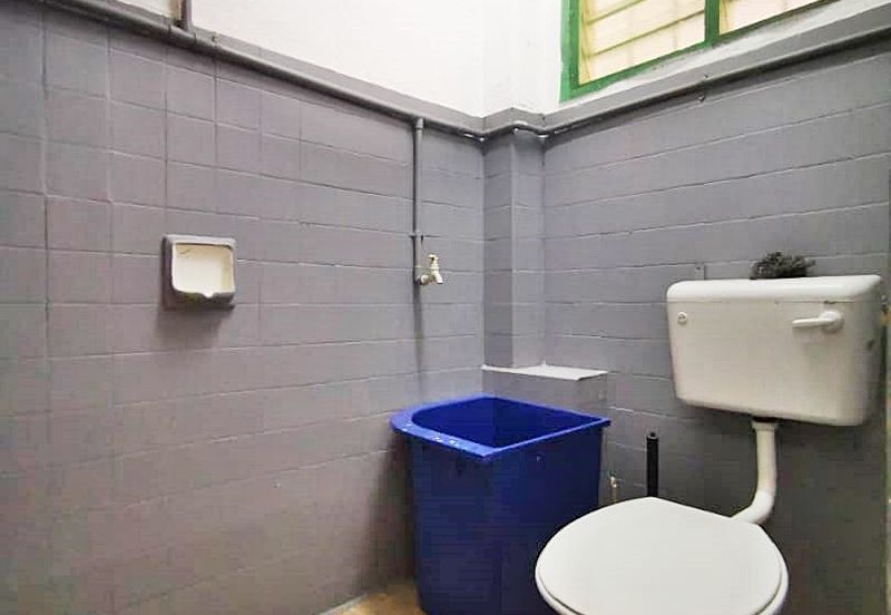 Flat Pandan Jaya Blok L13