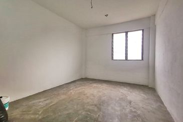 Flat Pandan Jaya Blok L13