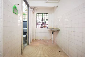 Flat Pandan Jaya Blok L13