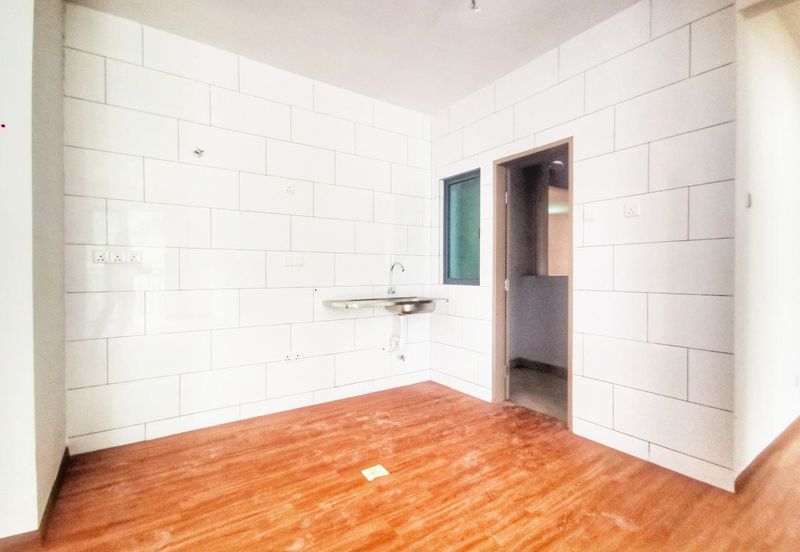 The Trees, Bukit Lanjan