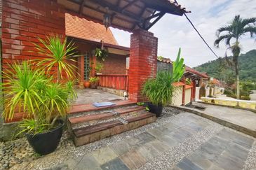 2 Storey Freehold Semi-D Taman Melawati, KL - Facing Open! FOR SALE 