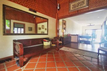 2 Storey Freehold Semi-D Taman Melawati, KL - Facing Open! FOR SALE 