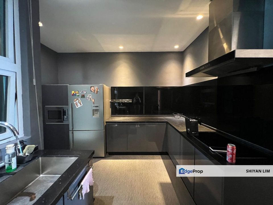 Renovated unit. Duplex with private lift, Kuala Lumpur, Sri Hartamas 