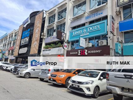 Hot & Busy Area 4 stry shop office with lift for sale, Selangor, Puchong