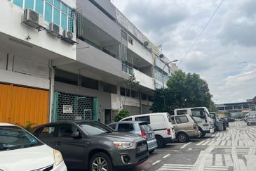 Kampung Baru Seri Kembangan [Industrial]