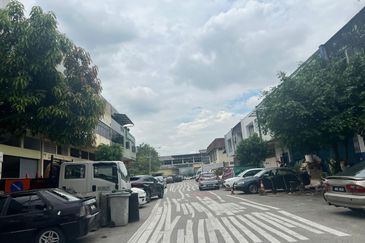 Kampung Baru Seri Kembangan [Industrial]