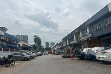 Kampung Baru Seri Kembangan [Industrial]