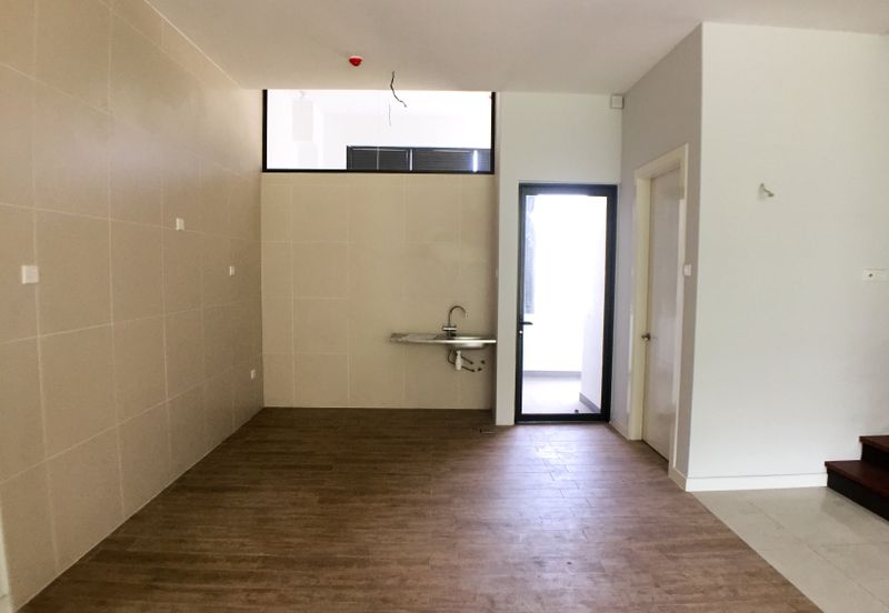 3.5-Storey Terrace for Sale Fields of Gold Villa Senja Taman Anggun Rawang