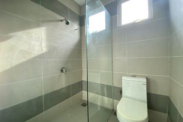 2-Storey End-lot Bungalow for Sale Ivory Heights Desa 8 Bandar Country Homes, Rawang