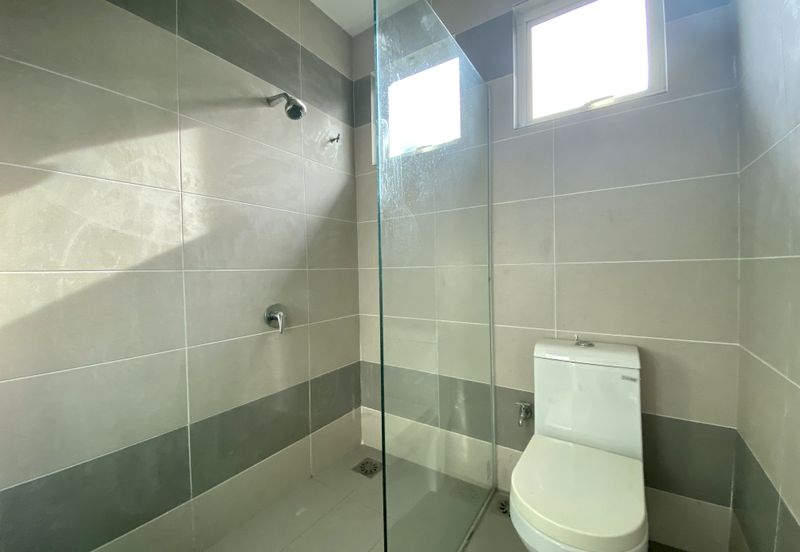 2-Storey End-lot Bungalow for Sale Ivory Heights Desa 8 Bandar Country Homes, Rawang