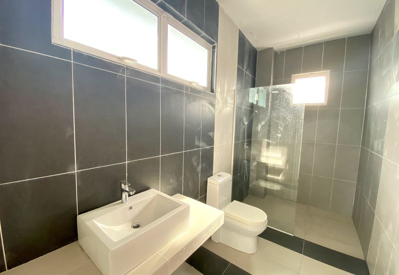 2-Storey End-lot Bungalow for Sale Ivory Heights Desa 8 Bandar Country Homes, Rawang