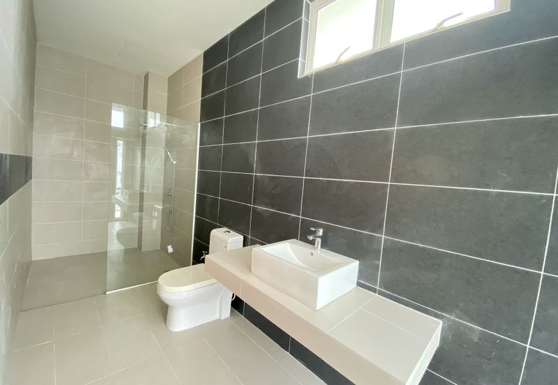 2-Storey End-lot Bungalow for Sale Ivory Heights Desa 8 Bandar Country Homes, Rawang