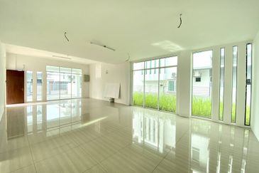 2-Storey End-lot Bungalow for Sale Ivory Heights Desa 8 Bandar Country Homes, Rawang