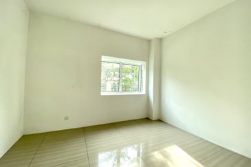 2-Storey End-lot Bungalow for Sale Ivory Heights Desa 8 Bandar Country Homes, Rawang