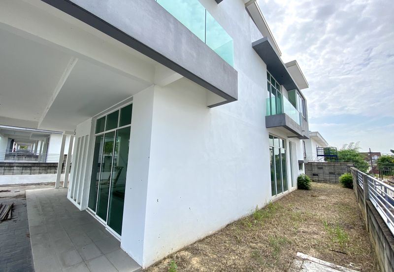 2-Storey End-lot Bungalow for Sale Ivory Heights Desa 8 Bandar Country Homes, Rawang
