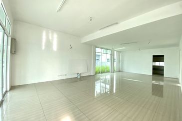 2-Storey End-lot Bungalow for Sale Ivory Heights Desa 8 Bandar Country Homes, Rawang