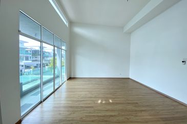 2-Storey End-lot Bungalow for Sale Ivory Heights Desa 8 Bandar Country Homes, Rawang