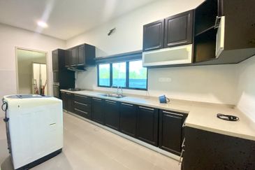 2 Storey Zero-Lot Bungalow for Sale The Rise Emerald West Rawang, Kota Emerald