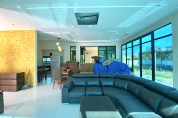 2 Storey Zero-Lot Bungalow for Sale The Rise Emerald West Rawang, Kota Emerald