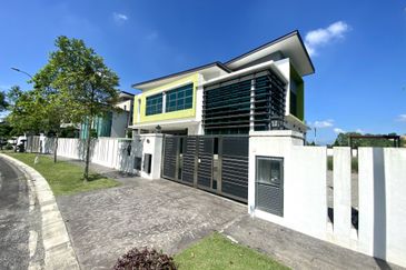 2 Storey Zero-Lot Bungalow for Sale The Rise Emerald West Rawang, Kota Emerald