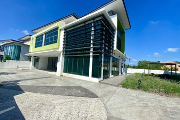 2 Storey Zero-Lot Bungalow for Sale The Rise Emerald West Rawang, Kota Emerald