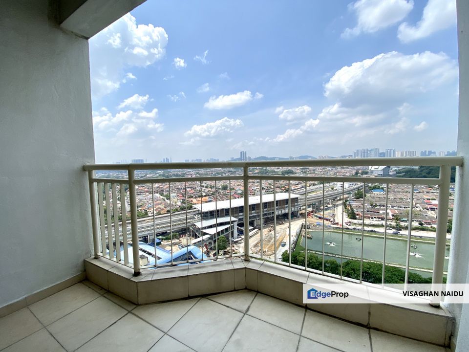 3 Bedder Condo For Sale at Kepong Sentral Condominium, Kepong. Next to MRT/KTM Kepong Sentral, Kuala Lumpur, Kepong