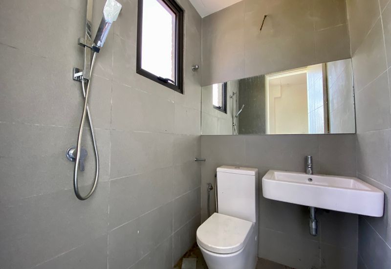 3.5-Storey End-lot Terrace for Sale Fields of Gold Villa Senja Rawang, Rawang