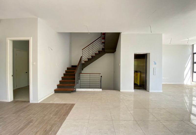 3.5-Storey End-lot Terrace for Sale Fields of Gold Villa Senja Rawang, Rawang