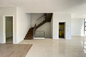 3.5-Storey End-lot Terrace for Sale Fields of Gold Villa Senja Rawang, Rawang