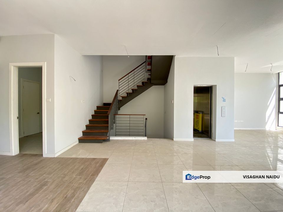 3.5-Storey End-lot Terrace for Sale Fields of Gold Villa Senja Rawang, Rawang, Selangor, Rawang