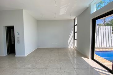 3.5-Storey End-lot Terrace for Sale Fields of Gold Villa Senja Rawang, Rawang