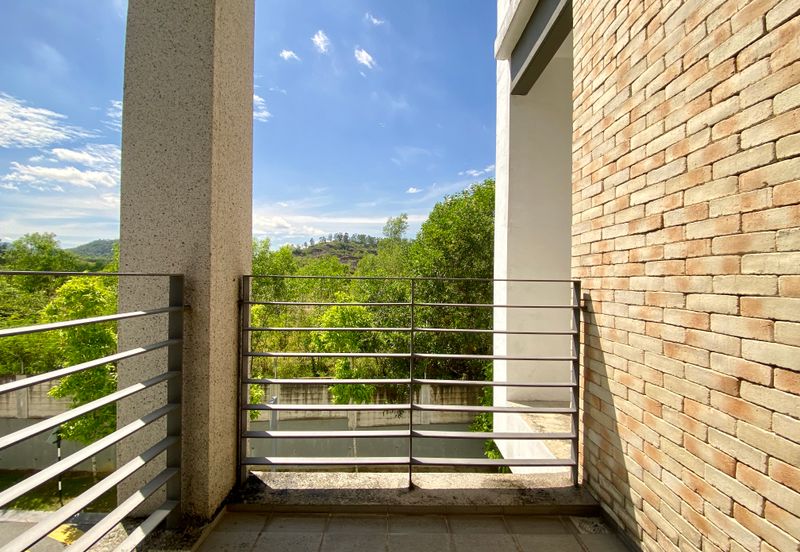 3.5-Storey End-lot Terrace for Sale Fields of Gold Villa Senja Rawang, Rawang