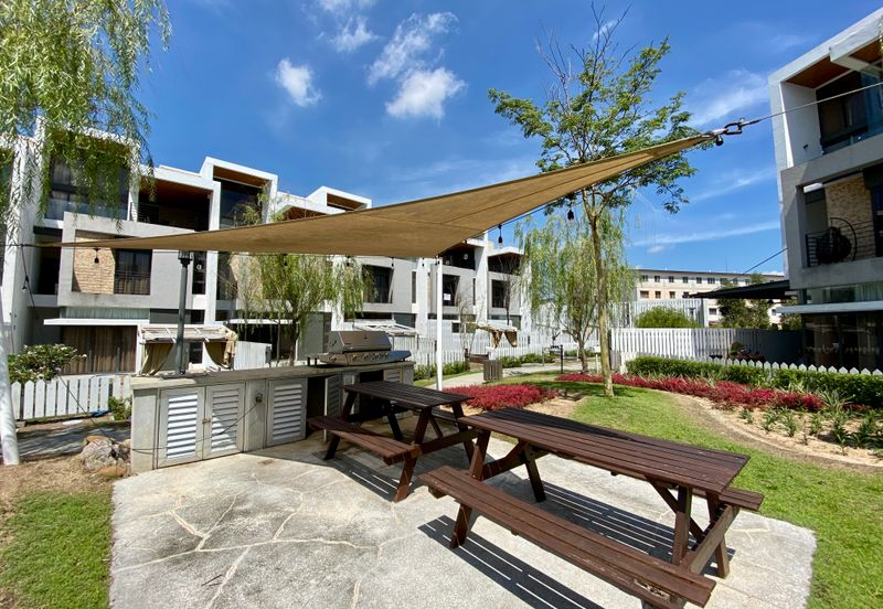 3.5-Storey End-lot Terrace for Sale Fields of Gold Villa Senja Rawang, Rawang