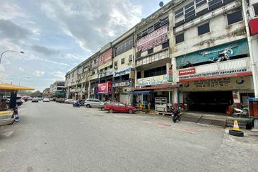 Pusat Bandar Country Homes Rawang, Bandar Country 