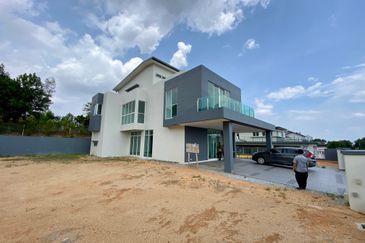 2-Storey Bungalow for Sale Mont Jade 2 Mont Jed Jalan Bukit Jed, Seremban