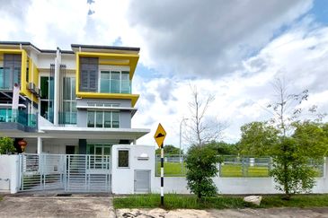 3-Storey Terrace for Sale Serene Residence Rawang, Rawang