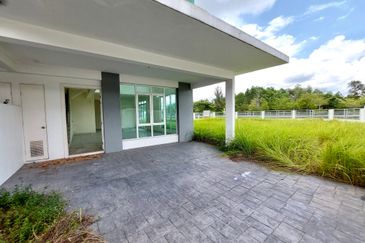 3-Storey Terrace for Sale Serene Residence Rawang, Rawang