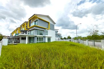 3-Storey Terrace for Sale Serene Residence Rawang, Rawang