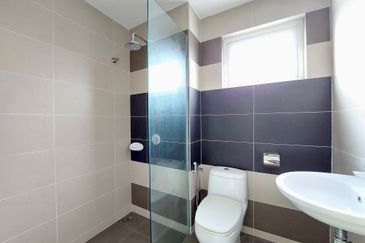 3-Storey Terrace for Sale Serene Residence Rawang, Rawang