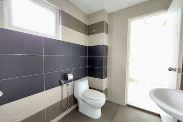 3-Storey Terrace for Sale Serene Residence Rawang, Rawang