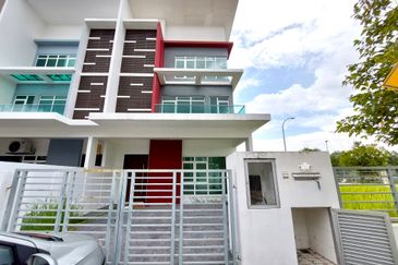 3-Storey Terrace for Sale Serene Residence Rawang, Rawang
