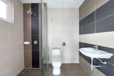 3-Storey Terrace for Sale Serene Residence Rawang, Rawang