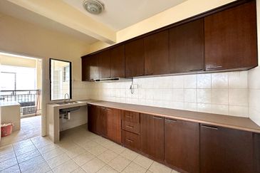 Rivercity Condominium