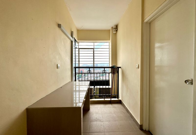 Rivercity Condominium