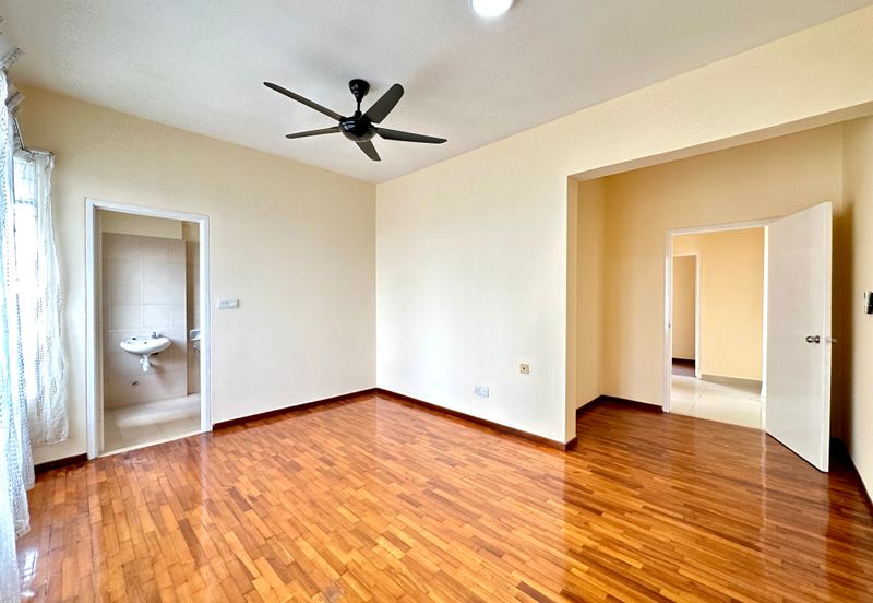 Rivercity Condominium