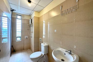 Rivercity Condominium