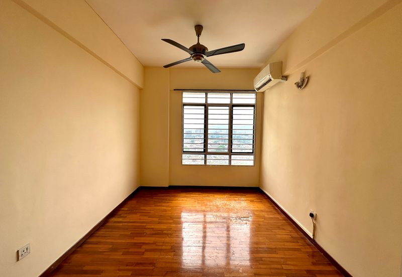 Rivercity Condominium