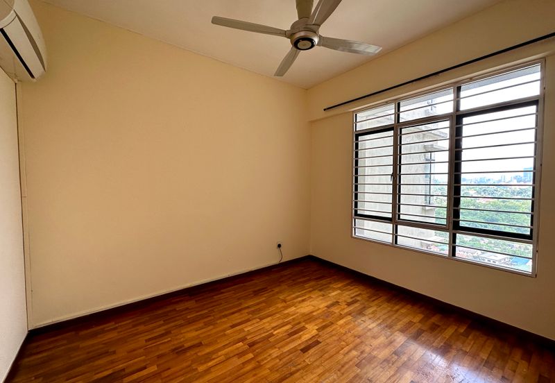 Rivercity Condominium